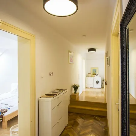 West Coast Luxury * Σπλιτ