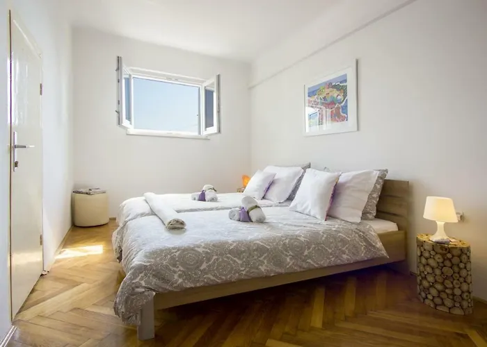 West Coast Luxury Appartamento