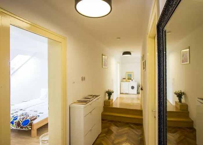 West Coast Luxury * Spalato